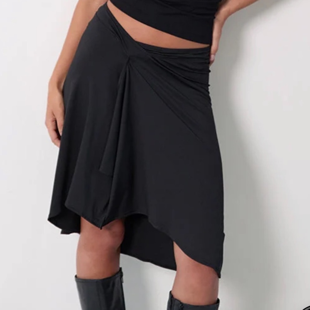 Motel rocks Esmeray Midi Skirt In Black